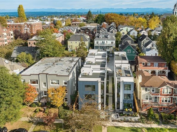 920 16th Avenue B, Seattle WA 98122