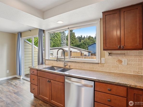 9726 NE 128th Street, Kirkland WA 98034