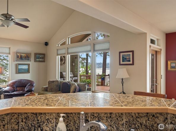 3465 Sulphur Springs Lane, Bremerton WA 98310