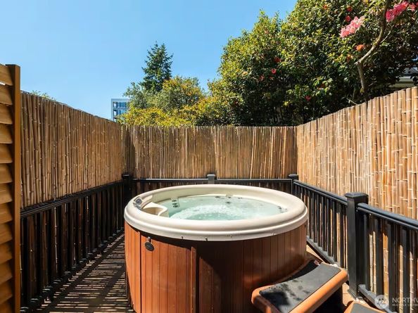 115 11th Avenue E, Seattle WA 98102