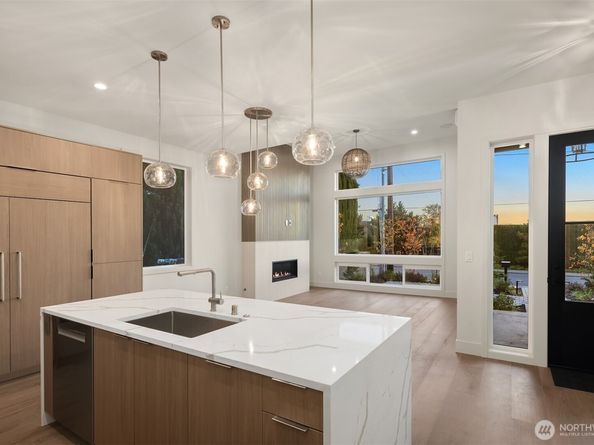 238 5th Avenue W, Kirkland WA 98033