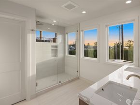 238 5th Avenue W, Kirkland WA 98033