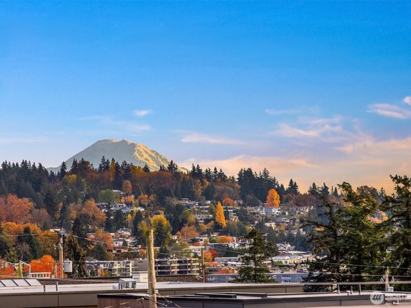 238 5th Avenue W, Kirkland WA 98033