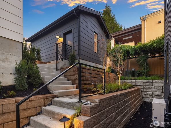 238 5th Avenue W, Kirkland WA 98033