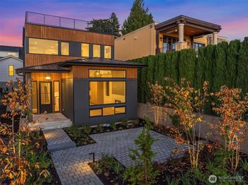238 5th Avenue W