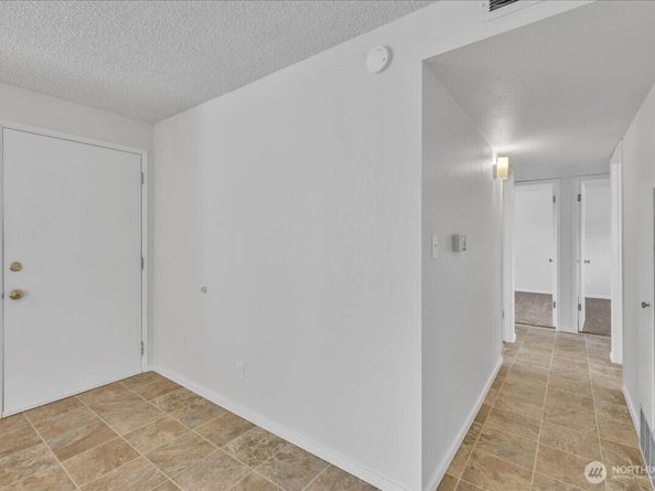 2316 SW 328th Street, Federal Way WA 98023