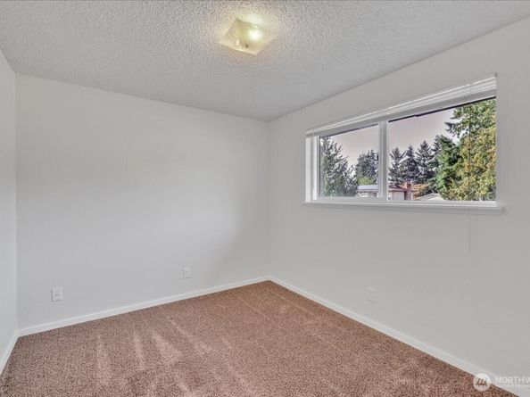 2316 SW 328th Street, Federal Way WA 98023