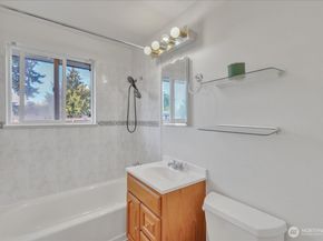 2316 SW 328th Street, Federal Way WA 98023