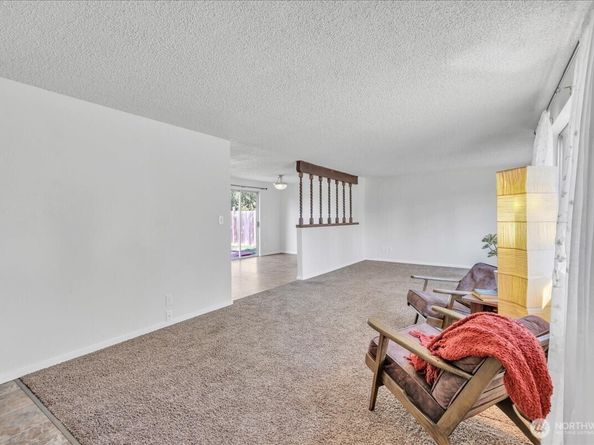 2316 SW 328th Street, Federal Way WA 98023