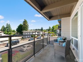 500 Elm Way 34, Edmonds WA 98020