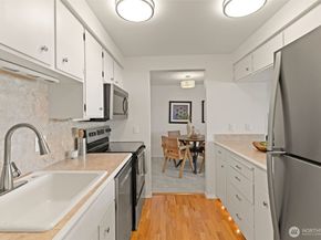 500 Elm Way 34, Edmonds WA 98020