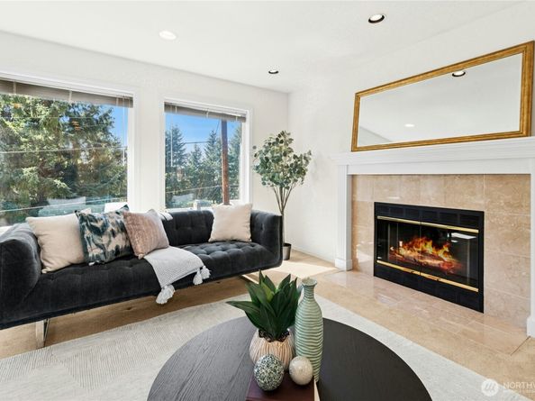 23621 7th Avenue W, Bothell WA 98021