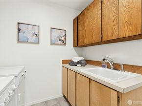 23621 7th Avenue W, Bothell WA 98021