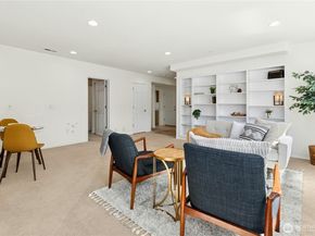 23621 7th Avenue W, Bothell WA 98021