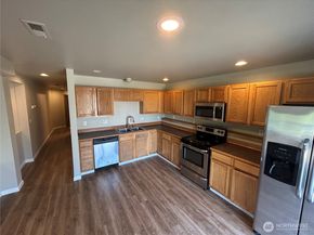 10835 24th Avenue S, Burien WA 98168