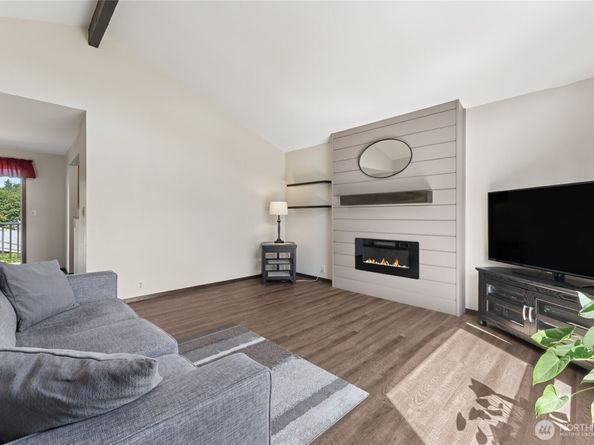 2402 SE 21st Street, Renton WA 98055