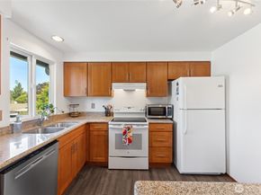 2402 SE 21st Street, Renton WA 98055