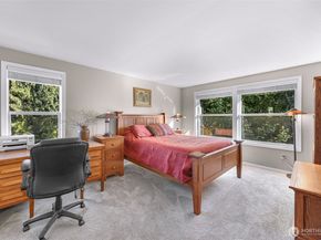 808 Aloha Place, Edmonds WA 98020