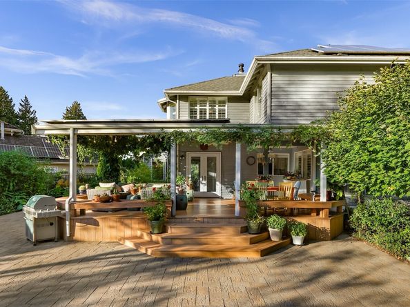 808 Aloha Place, Edmonds WA 98020