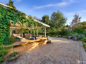 808 Aloha Place, Edmonds WA 98020