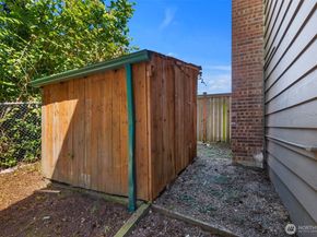 20101 95th Place NE, Bothell WA 98011