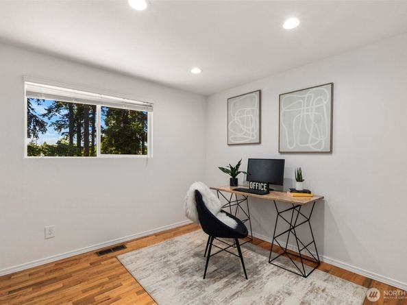 20101 95th Place NE, Bothell WA 98011