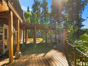 20101 95th Place NE, Bothell WA 98011