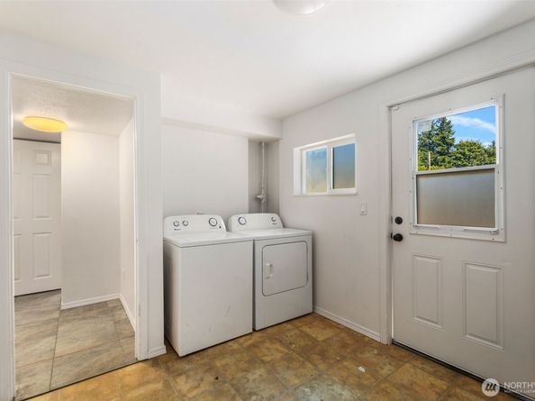 20101 95th Place NE, Bothell WA 98011