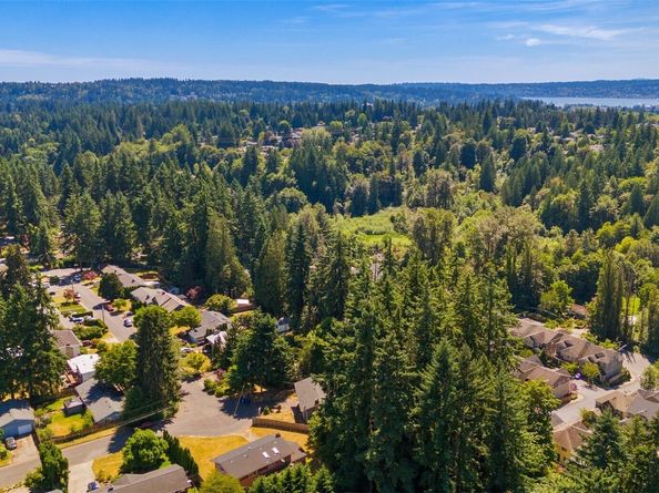 20101 95th Place NE, Bothell WA 98011