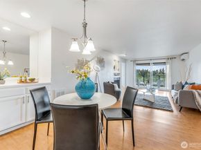 145 105th Avenue SE 11, Bellevue WA 98004
