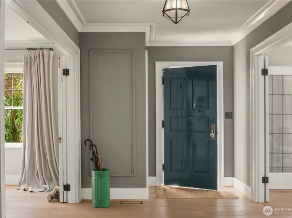 2400 E Louisa Street, Seattle WA 98112