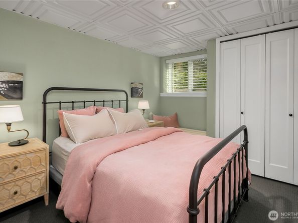 2400 E Louisa Street, Seattle WA 98112