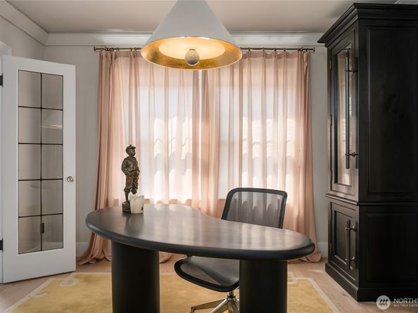 2400 E Louisa Street, Seattle WA 98112