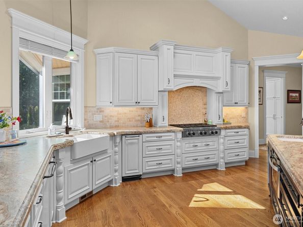 20115 223rd Avenue NE, Woodinville WA 98077