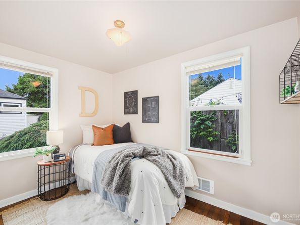 405 SW 139th Street, Burien WA 98166