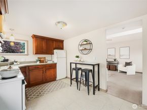405 SW 139th Street, Burien WA 98166