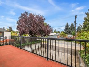 405 SW 139th Street, Burien WA 98166