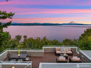 3638 49th Avenue NE, Seattle WA 98105