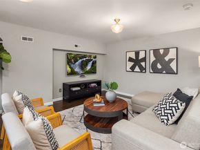 3638 49th Avenue NE, Seattle WA 98105