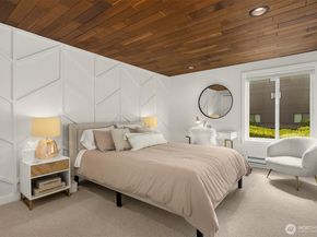 733 Lake Street S 101, Kirkland WA 98033