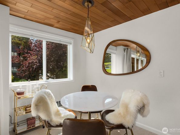 733 Lake Street S 101, Kirkland WA 98033