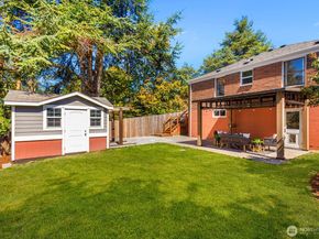 8257 Bagley Avenue N, Seattle WA 98103