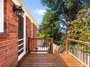 8257 Bagley Avenue N, Seattle WA 98103