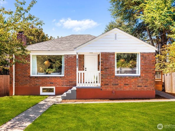 8257 Bagley Avenue N, Seattle WA 98103
