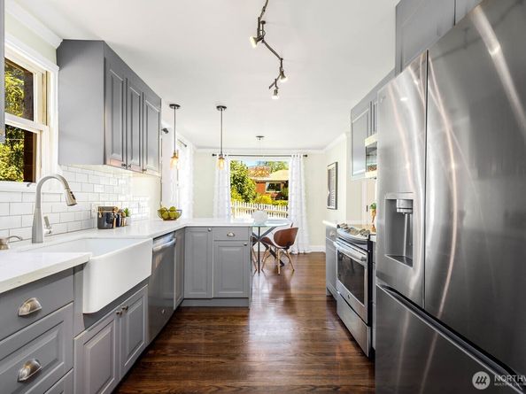 8257 Bagley Avenue N, Seattle WA 98103
