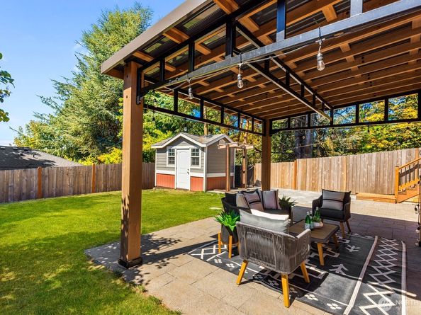 8257 Bagley Avenue N, Seattle WA 98103