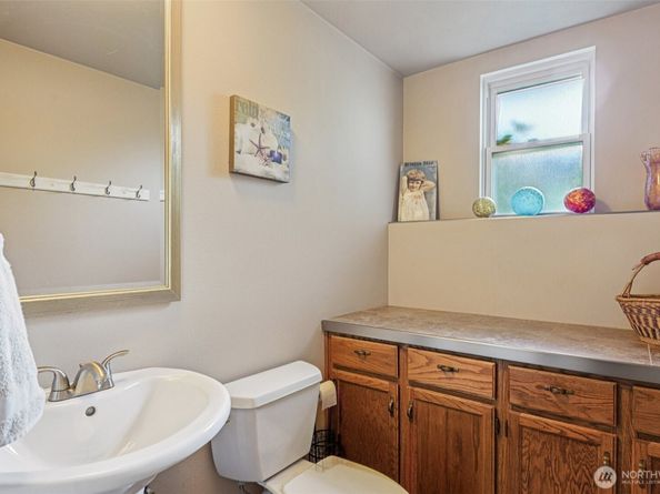 21815 121st Place SE, Kent WA 98031
