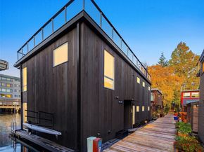 2241 Fairview Avenue E B, Seattle WA 98102