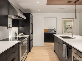 2241 Fairview Avenue E B, Seattle WA 98102