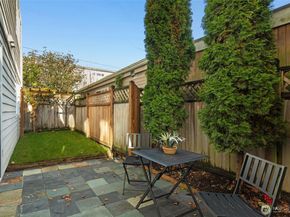 633 NW 85th Street 101, Seattle WA 98117